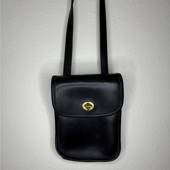 Vintage Coach Small Sidepack Crossbody Bag with Gold Hardware - Picture 1 of 9